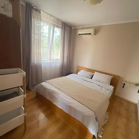 Sirena 50 M From The Apartment Byala (Varna)